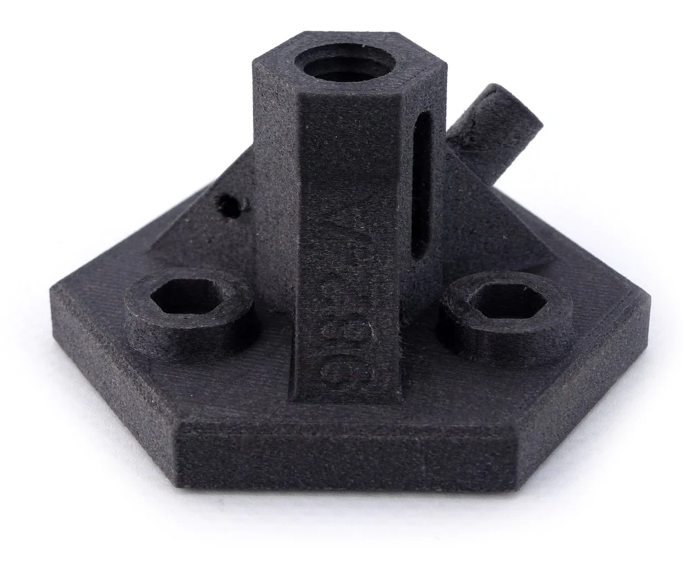 Filament chargé carboone : Rigidité et légèreté