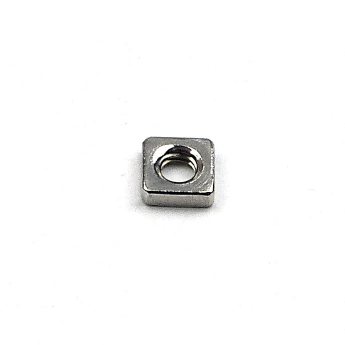 Ecrou carré M3 :  5.5x5.5x1.8 mm INOX A2 DIN 562 - Lot de 10